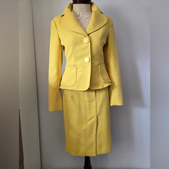 SANDRA ANGELOZZI Yellow Blazer and Skirt 2pc Set.Blazer 32/ Skirt 30 - Picture 1 of 16